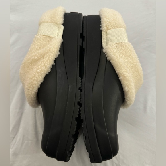 HUNTER Play Sherpa Insulated Mule Clogs Comfy Cozy Fall Sz 6 Black & Cream EUC - Picture 5 of 11